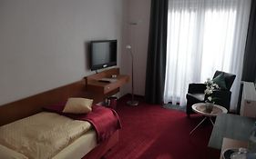 Hotel Sechzehn Leverkusen